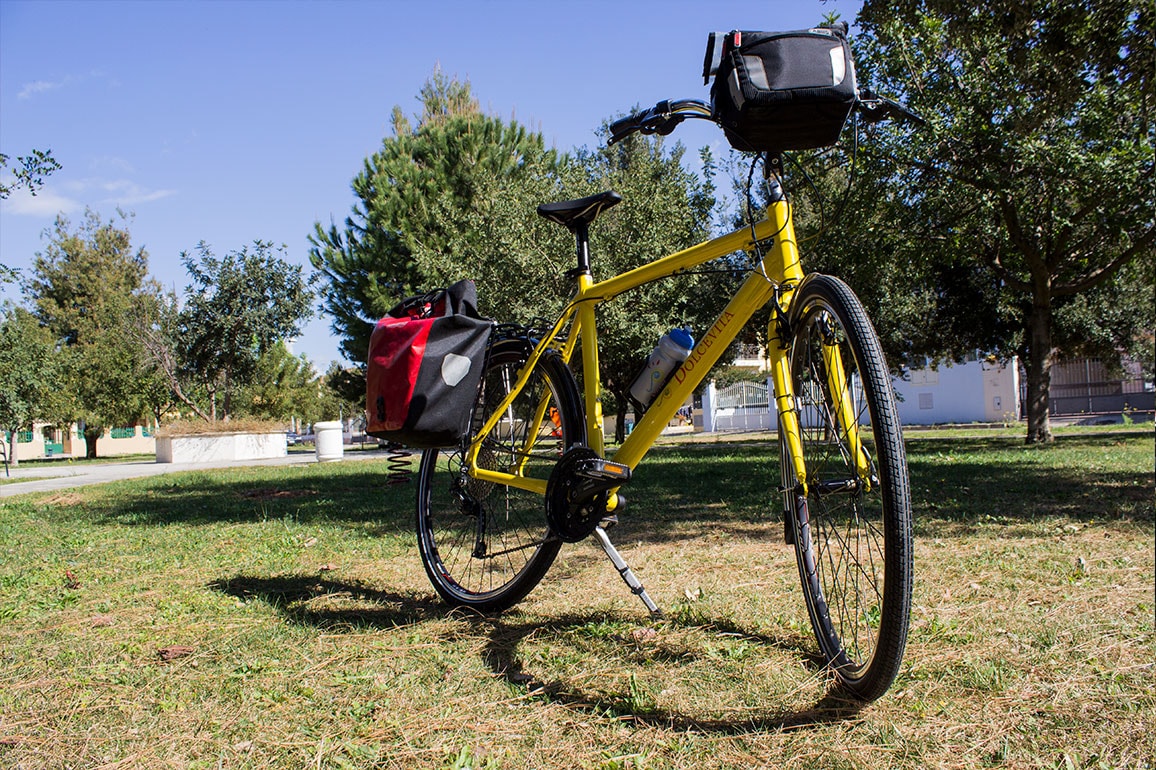Trekking Comfort bike for hire - Front view