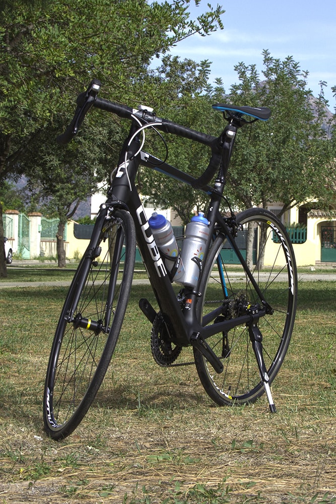 road-bike-cube-attain-pro-2018-front-min Bici in carbonio Attain PRO per il noleggio in Sardegna - vista frontale